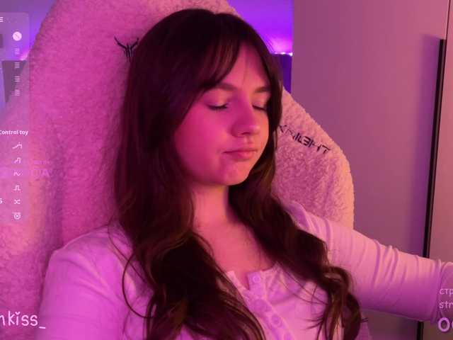 -FoxAlisa-'s BongaCams show and profile