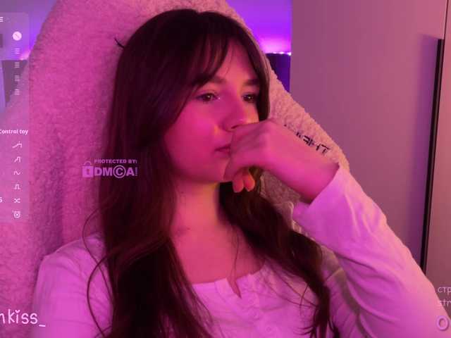 -FoxAlisa-'s BongaCams show and profile