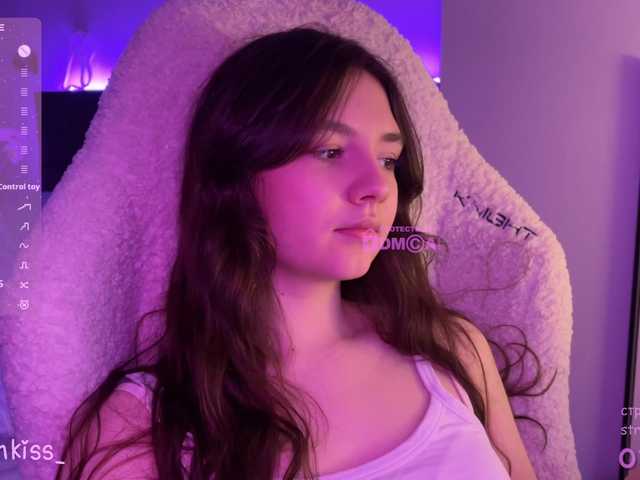 -FoxAlisa-'s BongaCams show and profile