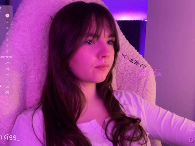 -FoxAlisa-'s BongaCams show and profile