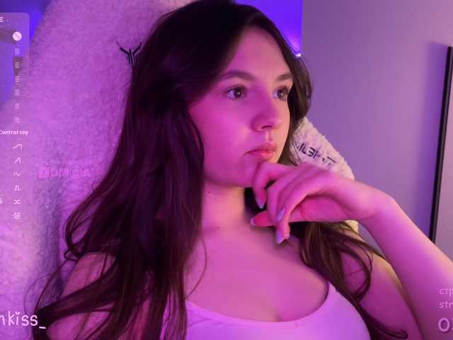 -FoxAlisa-'s BongaCams show and profile