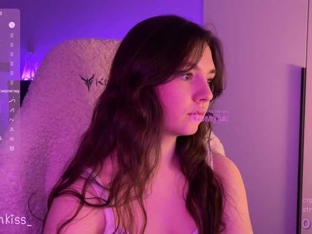 -FoxAlisa-'s BongaCams show and profile