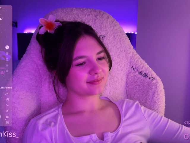 -FoxAlisa-'s BongaCams show and profile