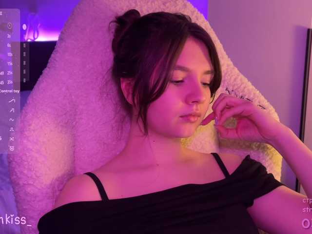 -FoxAlisa-'s BongaCams show and profile