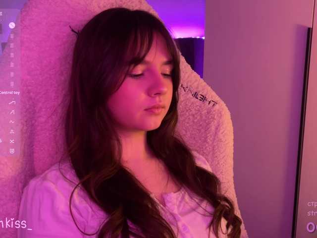 -FoxAlisa-'s BongaCams show and profile