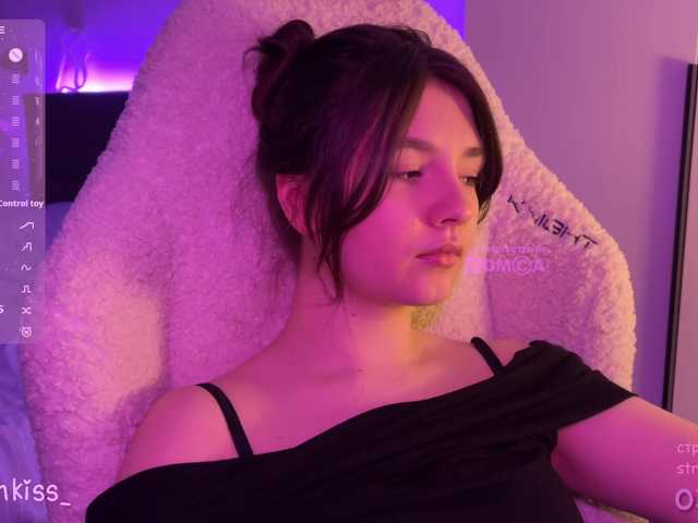 -FoxAlisa-'s BongaCams show and profile