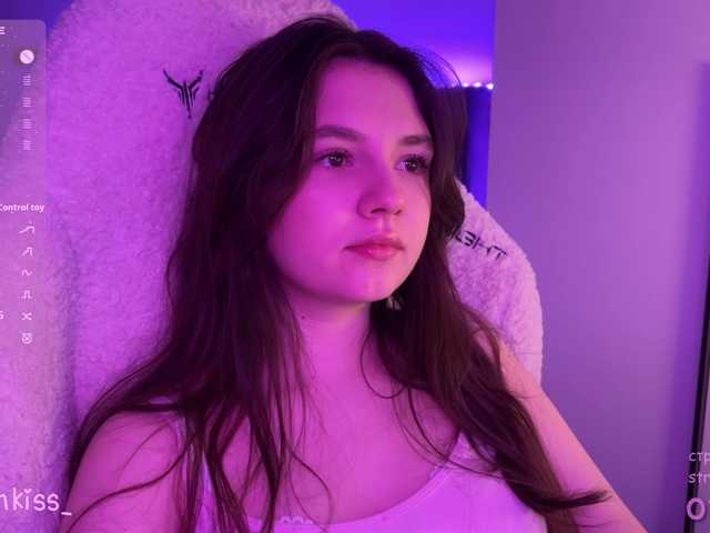 -FoxAlisa-'s BongaCams show and profile