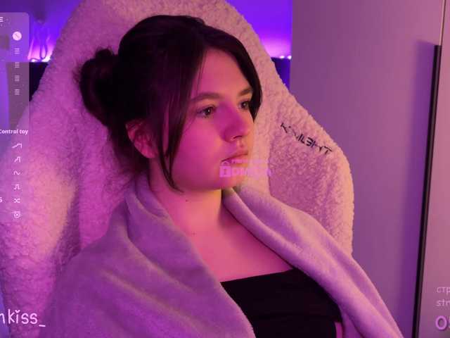 -FoxAlisa-'s BongaCams show and profile