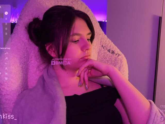 -FoxAlisa-'s BongaCams show and profile