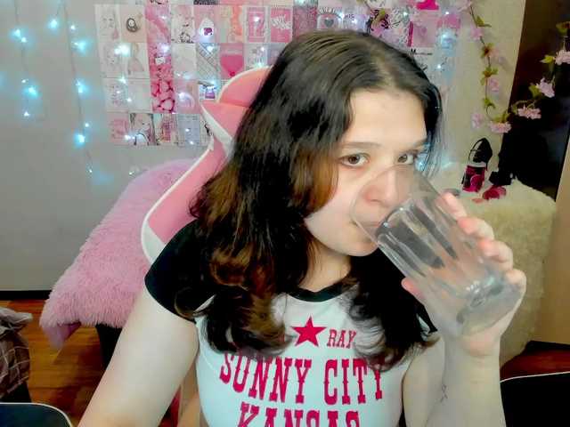 Acid-Kate live cam on BongaCams