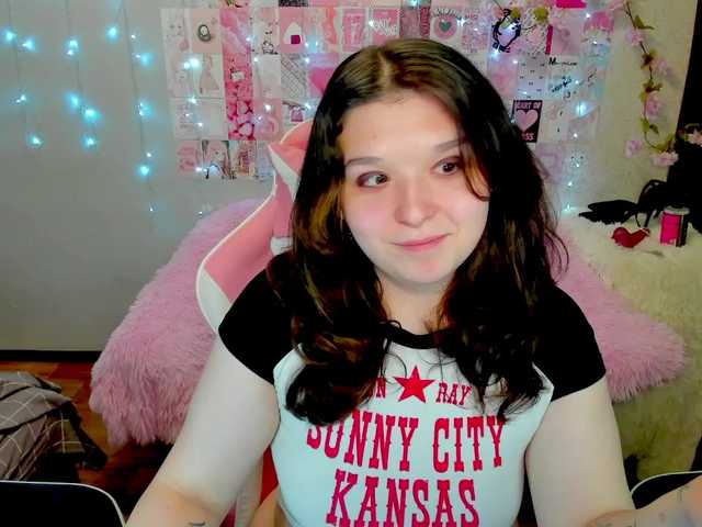 Acid-Kate live cam on BongaCams