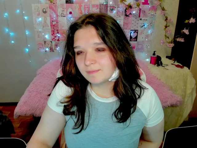 le modèle Acid-Kate est en webcam porno dans un show sur le site bongacams, il possède les tags suivants: White/Caucasian,Brunette,Shaved