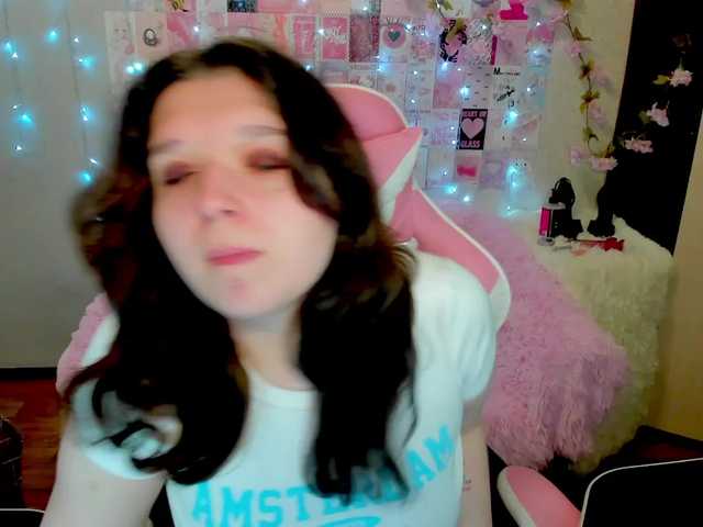Acid-Kate live cam on BongaCams