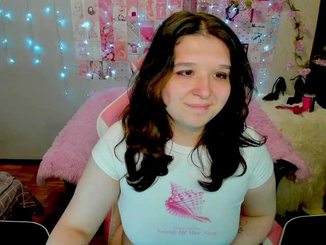 le modèle Acid-Kate est en webcam porno dans un show sur le site bongacams, il possède les tags suivants: White/Caucasian,Brunette,Shaved