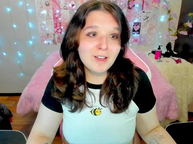 Acid-Kate live cam on BongaCams