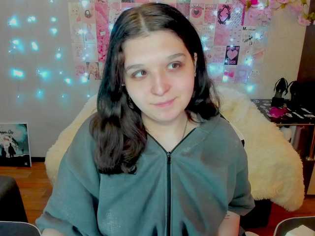 Acid-Kate's BongaCams show and profile