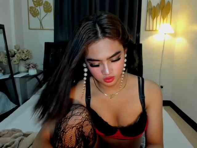 SUGAHBABEmikka Sex Cam Show