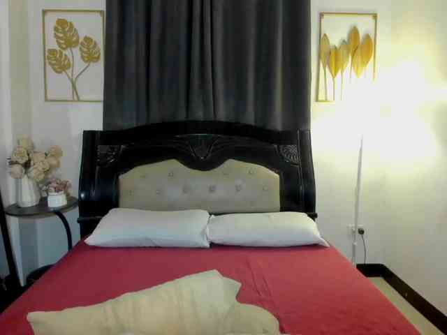 SUGAHBABEmikka Sex Cam Show