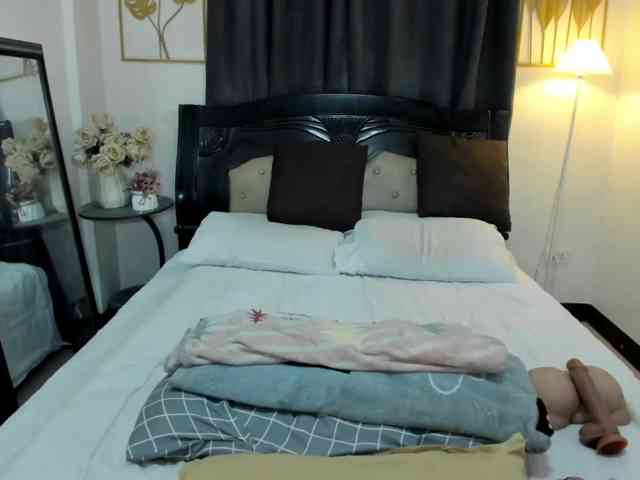 SUGAHBABEmikka Sex Cam Show