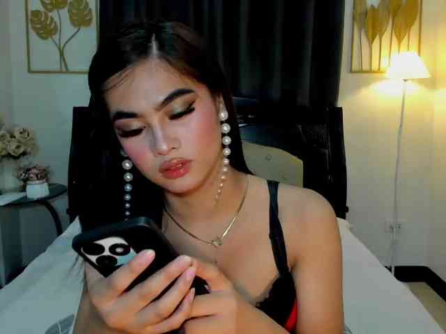 SUGAHBABEmikka Sex Cam Show