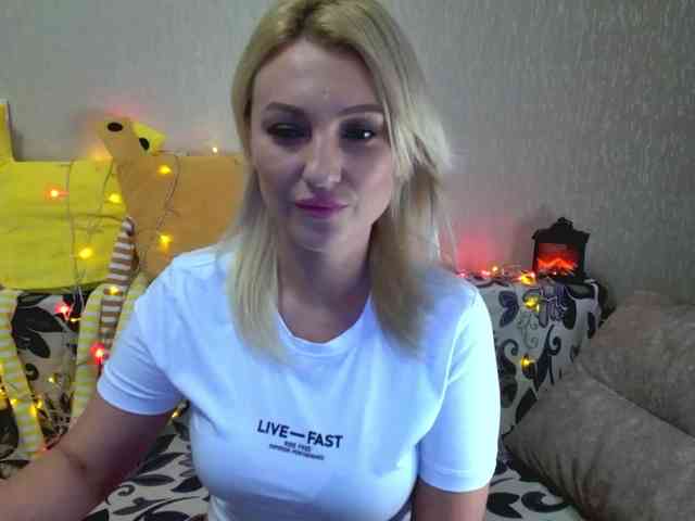 AnnaDeVille webcam