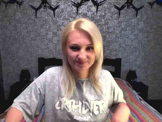 AnnaDeVille webcam
