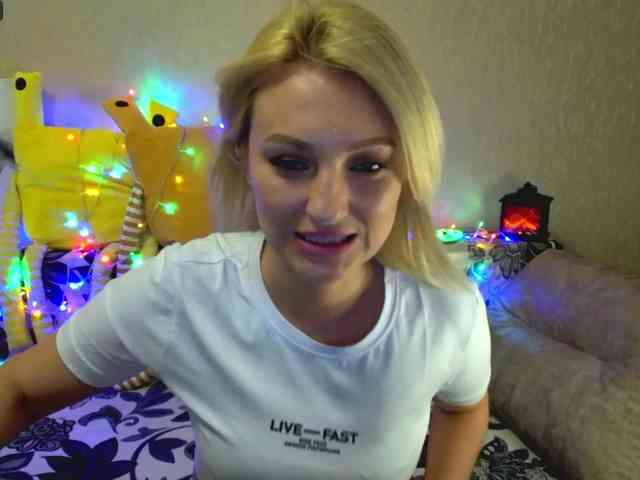 AnnaDeVille webcam