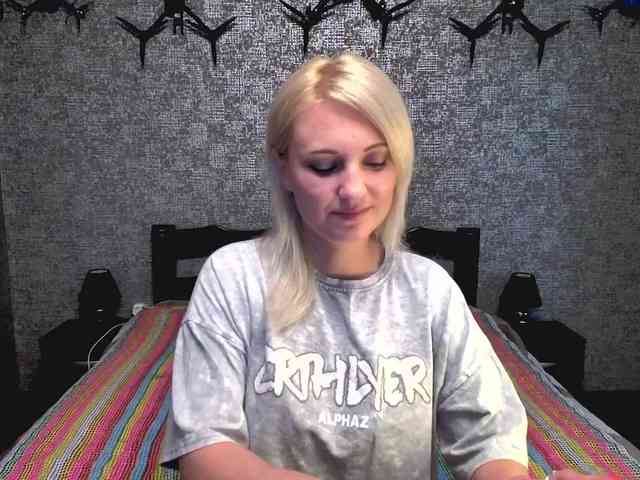 AnnaDeVille webcam