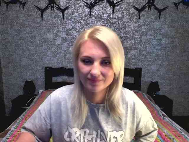 AnnaDeVille webcam