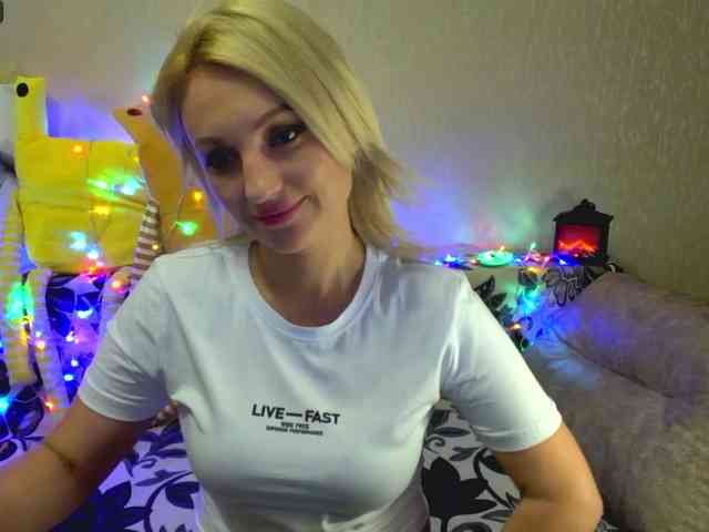 AnnaDeVille webcam