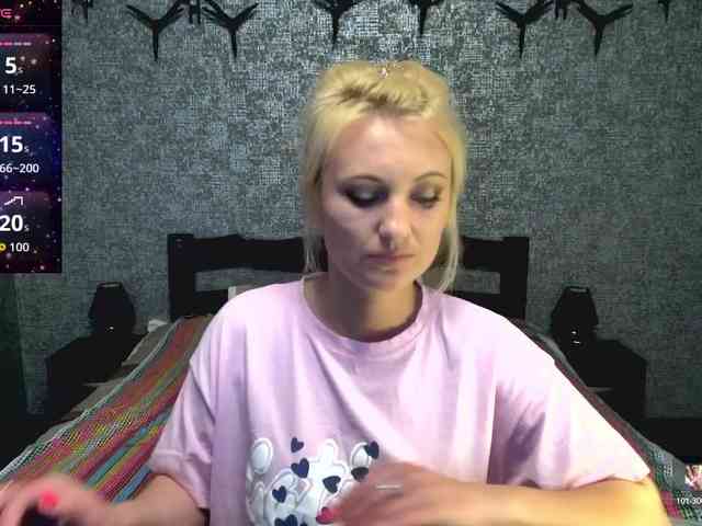 AnnaDeVille webcam