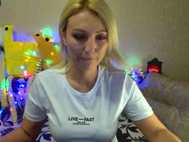 AnnaDeVille webcam