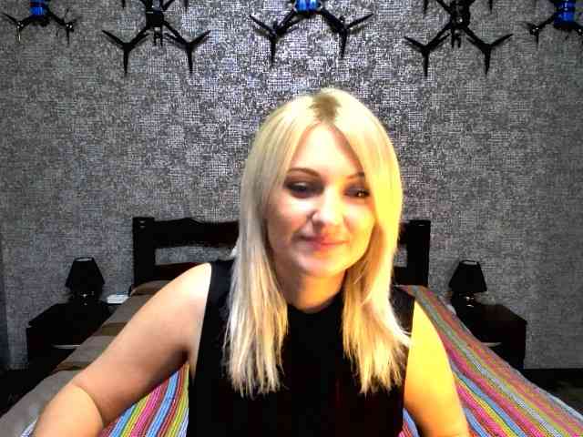 AnnaDeVille webcam