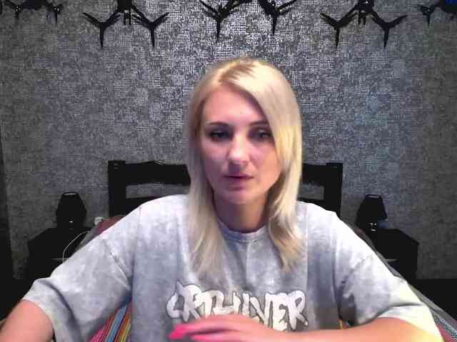 AnnaDeVille webcam