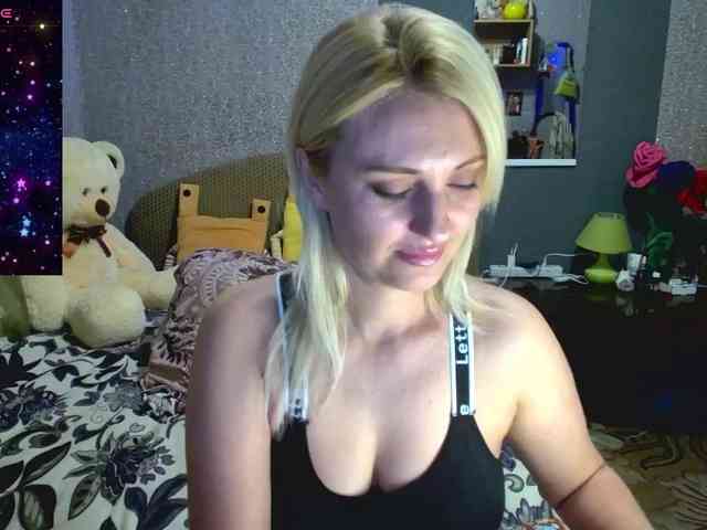 AnnaDeVille webcam