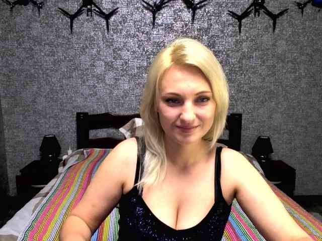 AnnaDeVille webcam