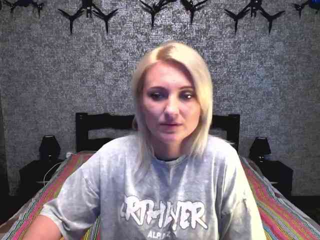 AnnaDeVille webcam