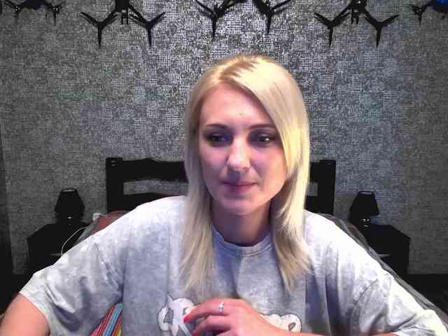 AnnaDeVille webcam