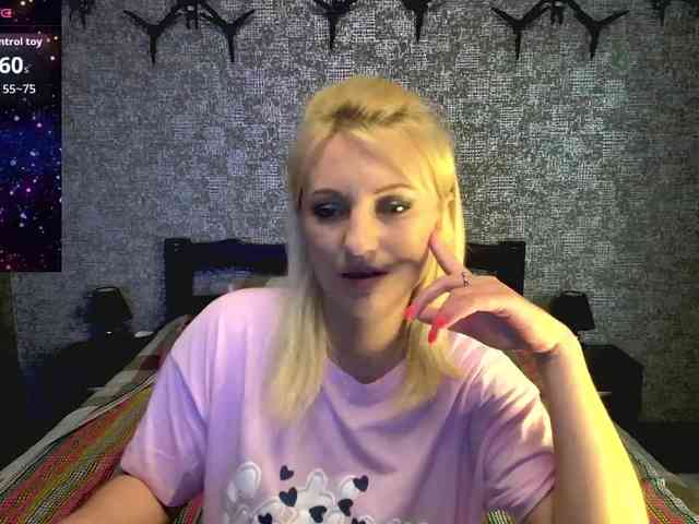 AnnaDeVille webcam