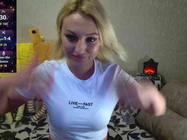 AnnaDeVille webcam