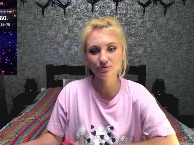 AnnaDeVille webcam