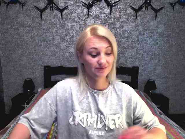 AnnaDeVille webcam