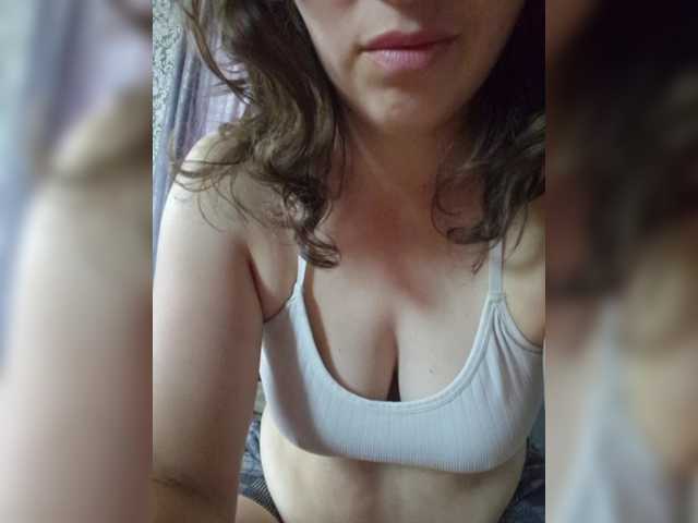 NiKa-ON live cam on BongaCams