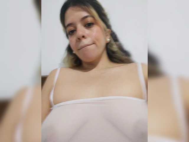 SuRomero live cam on BongaCams