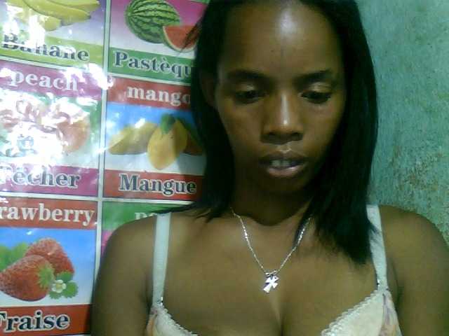 le modèle Fanihsexy est en webcam porno dans un show sur le site bongacams, il possède les tags suivants: Ebony,Brunette,Hairy