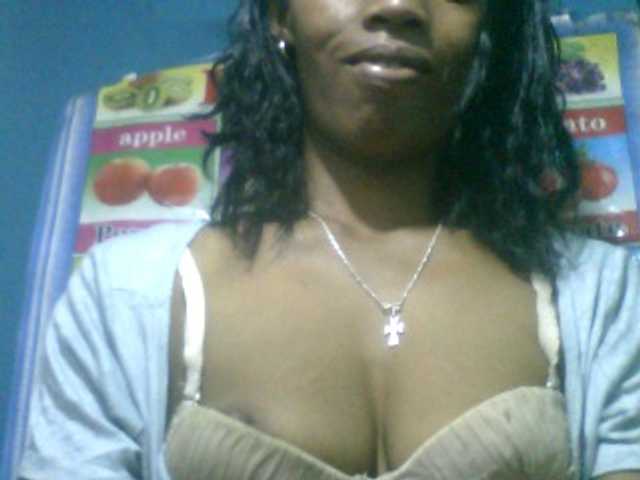 le modèle Fanihsexy est en webcam porno dans un show sur le site bongacams, il possède les tags suivants: Ebony,Brunette,Hairy