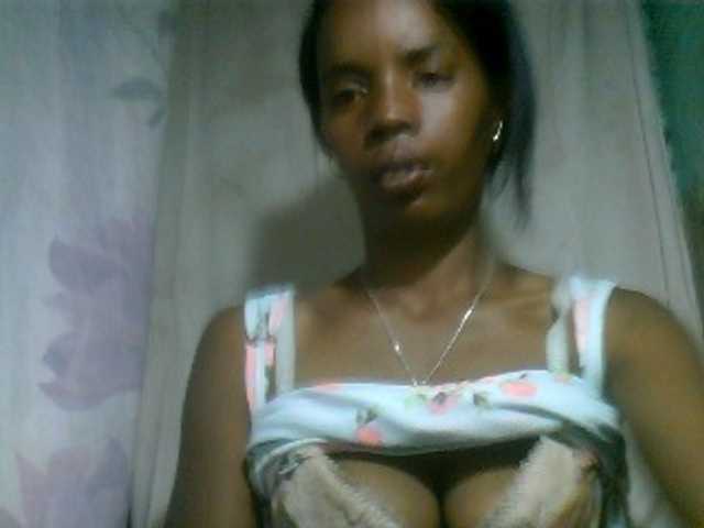 Fanihsexy live cam on BongaCams