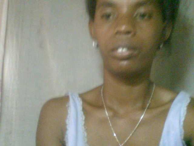 le modèle Fanihsexy est en webcam porno dans un show sur le site bongacams, il possède les tags suivants: Ebony,Brunette,Hairy