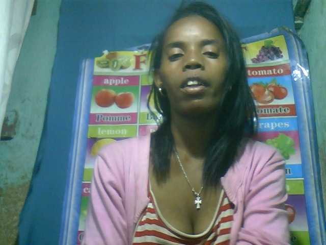 le modèle Fanihsexy est en webcam porno dans un show sur le site bongacams, il possède les tags suivants: Ebony,Brunette,Hairy