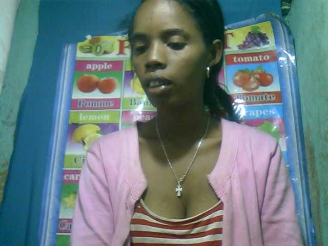 le modèle Fanihsexy est en webcam porno dans un show sur le site bongacams, il possède les tags suivants: Ebony,Brunette,Hairy